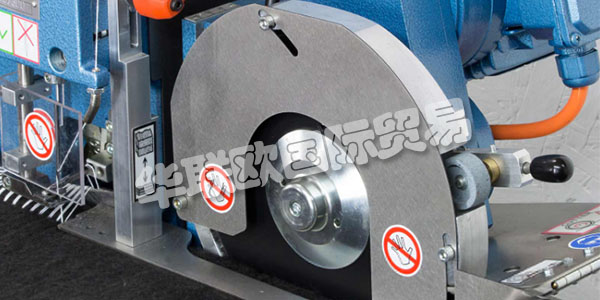 德國DOHLE主要產(chǎn)品：DOHLE縫紉機、包縫機、鏈式縫紉機、立式縫紉機等。DOHLE GMBH&Co. KG的亞琛自1870年與高素質(zhì)的員工的專家為您的貨物在紡織品和地毯行業(yè)加盟的廣泛基礎(chǔ)的基礎(chǔ)。