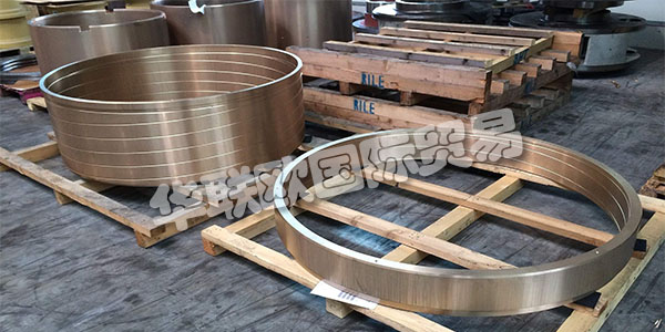 德國BORNEBUSCH主要產(chǎn)品：BORNEBUSCH滑動軸承、零件等。BORNEBUSCH是位于Siegerland中心的業(yè)主管理的家族企業(yè)。