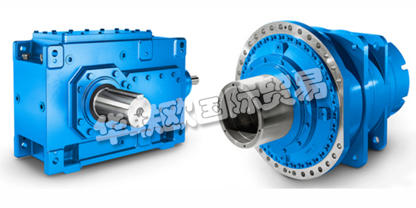 FLENDER斜齒輪減速機(jī)是世界上使用最廣泛的工業(yè)齒輪箱。它涵蓋了從多方面的通用齒輪箱產(chǎn)品組合到特定應(yīng)用的齒輪箱和特定于客戶的解決方案。FLENDER可以為客戶提供斜齒輪減速機(jī)系列中最適用于應(yīng)用的解決方案，從而滿足了工業(yè)和原材料提取中眾多應(yīng)用中幾乎所有與驅(qū)動(dòng)相關(guān)的需求。下文為您介紹FLENDER齒輪箱。